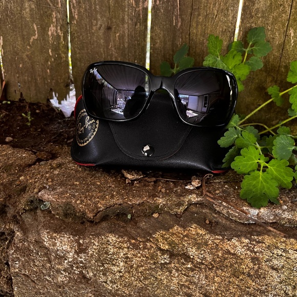 Ray Ban Sunglasses - Picture 5 of 5